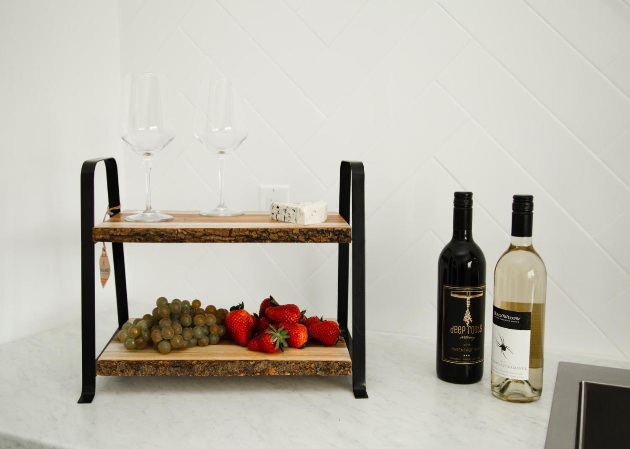 Naramata Courtyard Suites מראה חיצוני תמונה