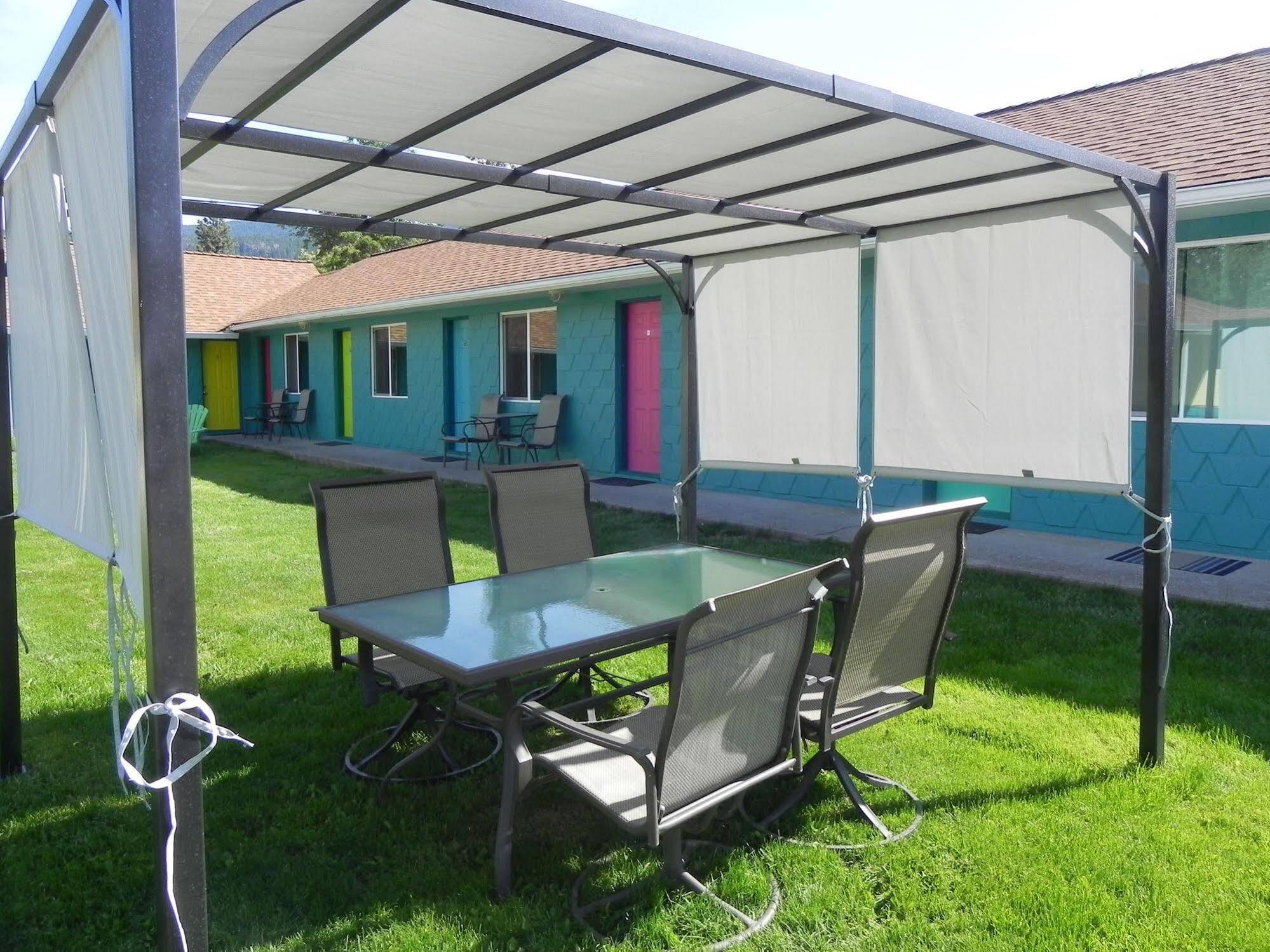 Naramata Courtyard Suites מראה חיצוני תמונה